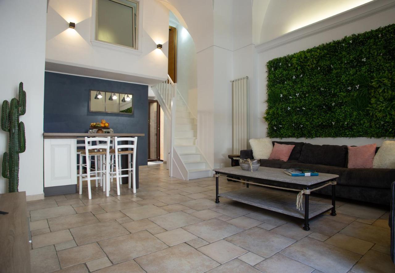 Casa Colombo - The Fab Stay Brindisi Luaran gambar