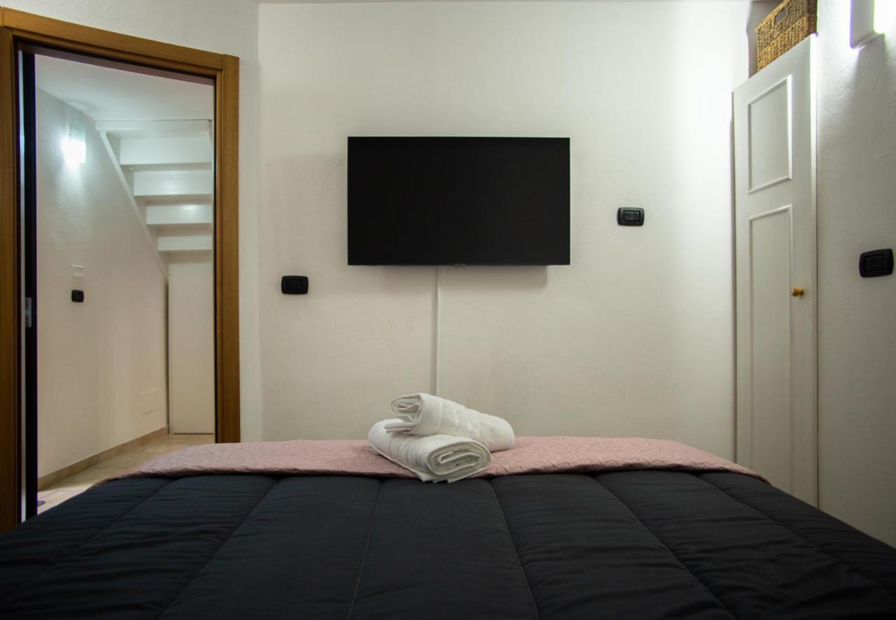 Casa Colombo - The Fab Stay Brindisi Luaran gambar