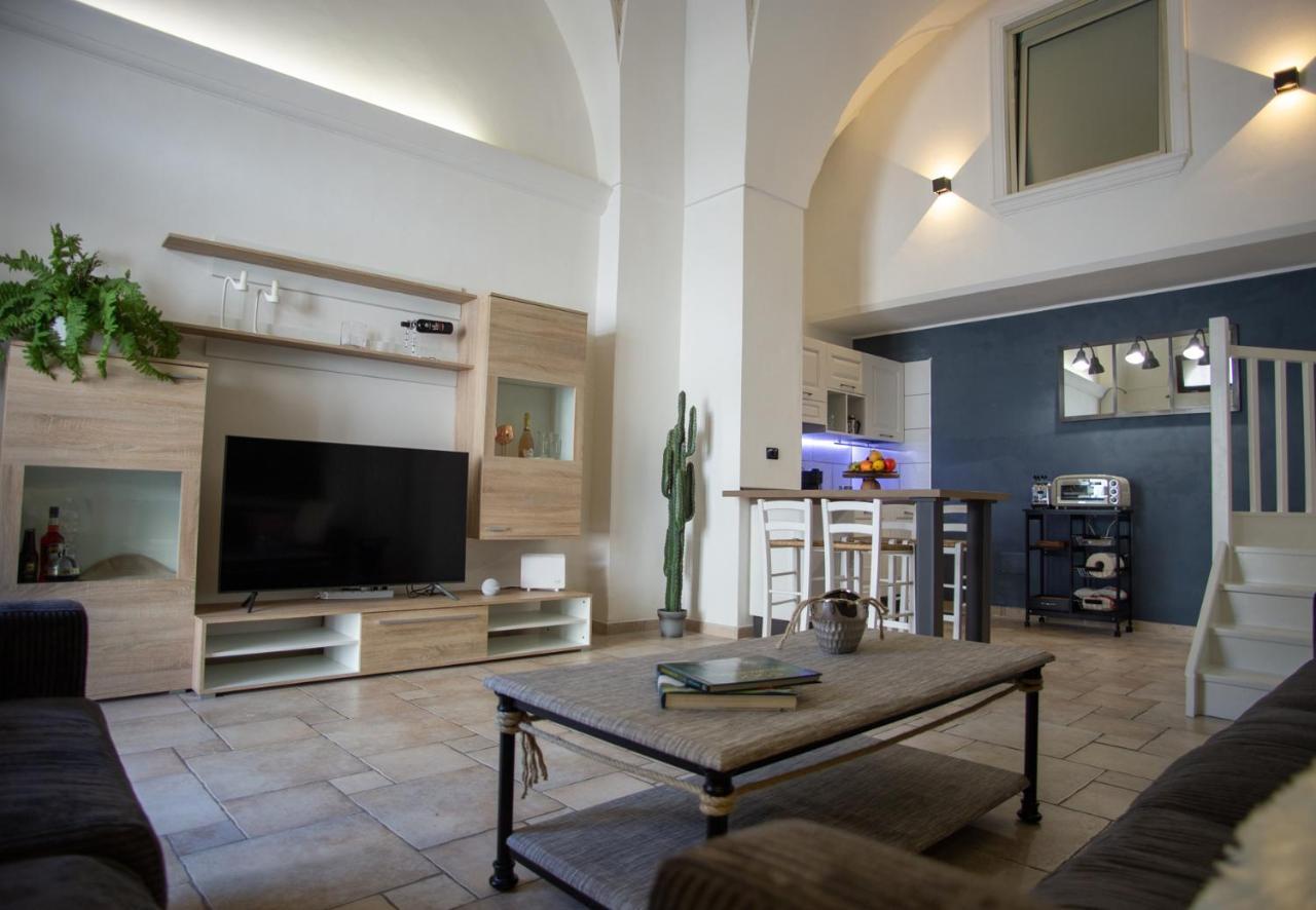 Casa Colombo - The Fab Stay Brindisi Luaran gambar